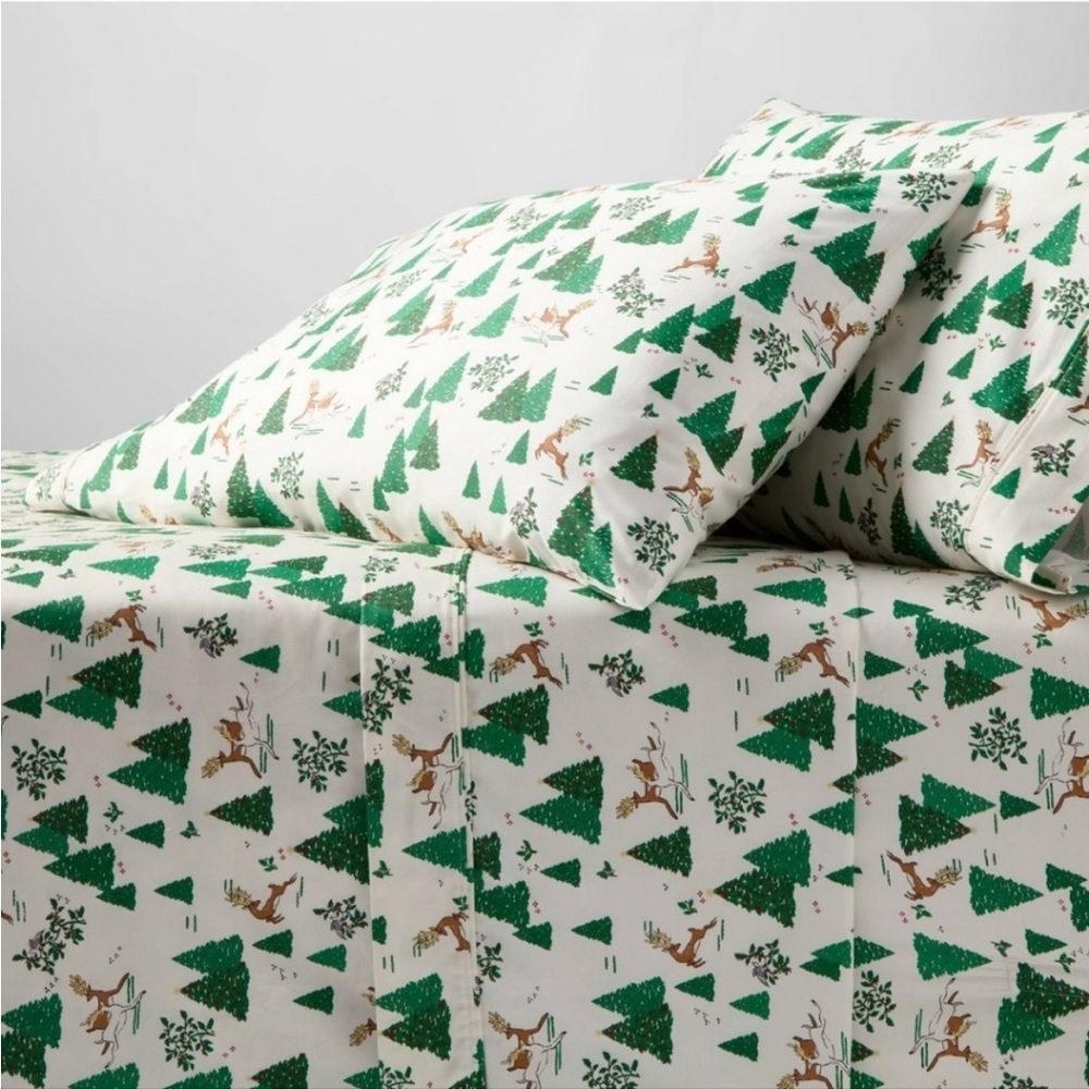 Threshold Queen Green and White 100% Cotton to Holiday Sheet Set